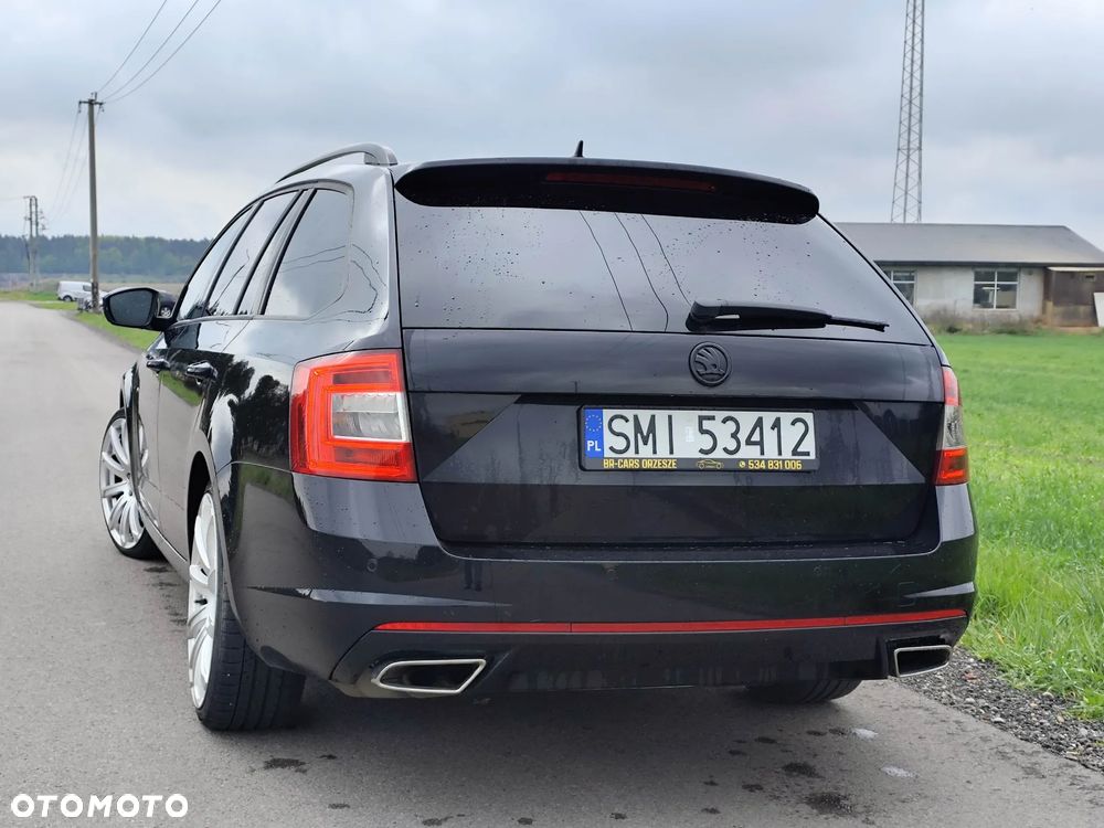 Skoda Octavia 2.0 TDI DSG RS - 12