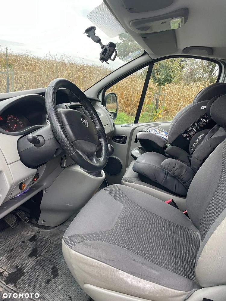 Opel Vivaro - 10