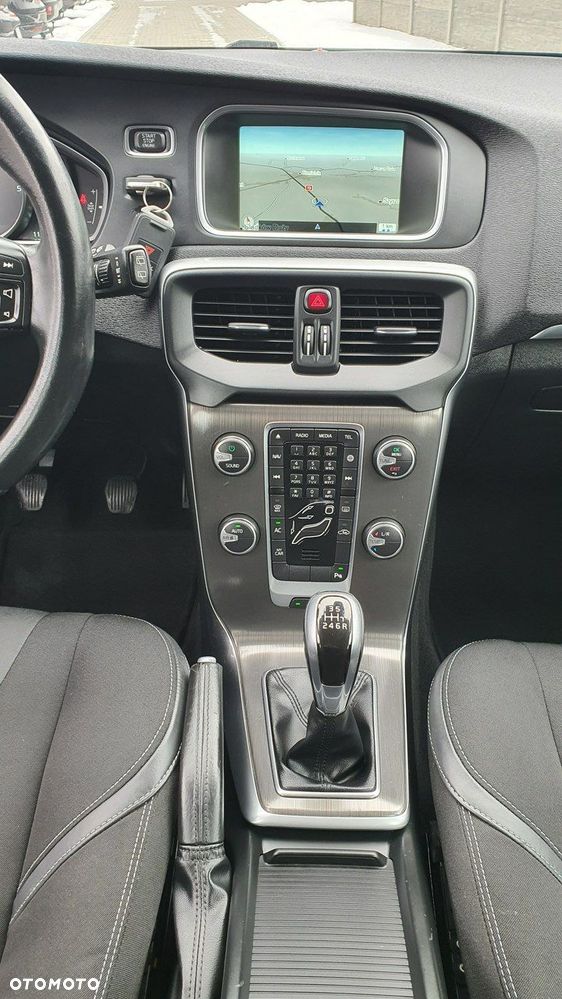 Volvo V40 D2 Momentum - 20