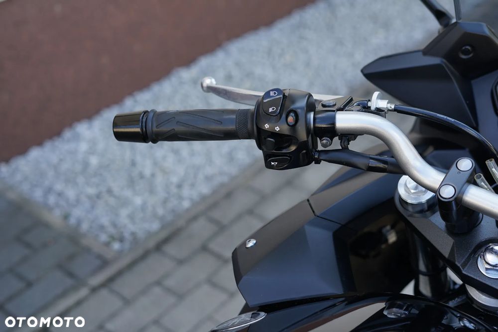 Yamaha XJ - 18