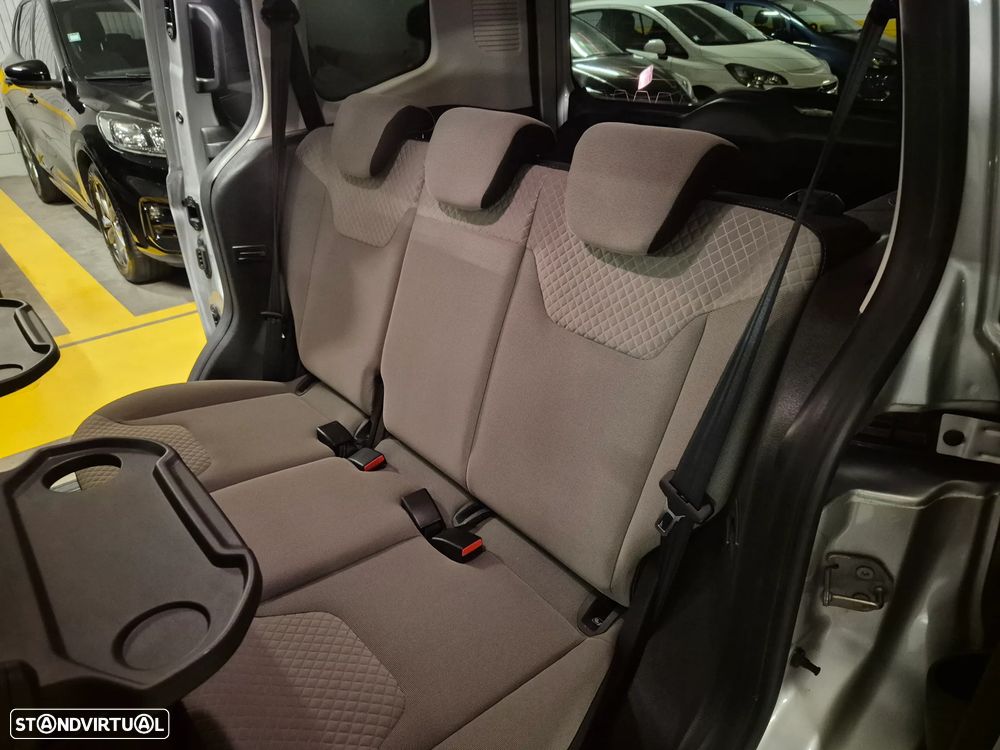 Ford Tourneo Courier 1.0 EcoBoost Titanium - 20