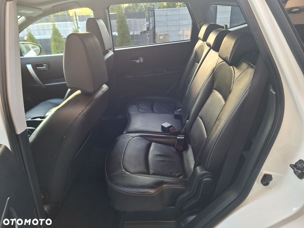 Nissan Qashqai+2 - 12