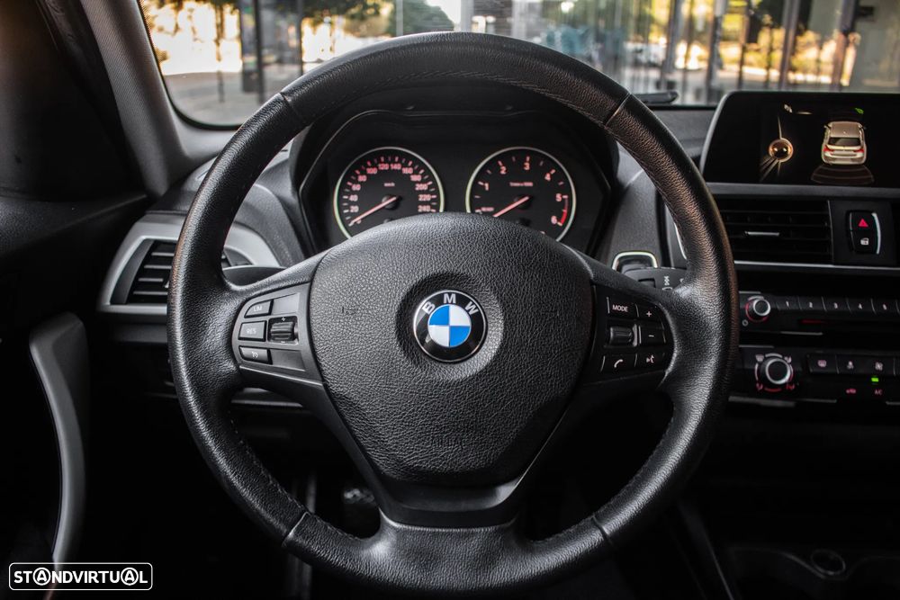 BMW 116 d EfficientDynamics Edition - 12