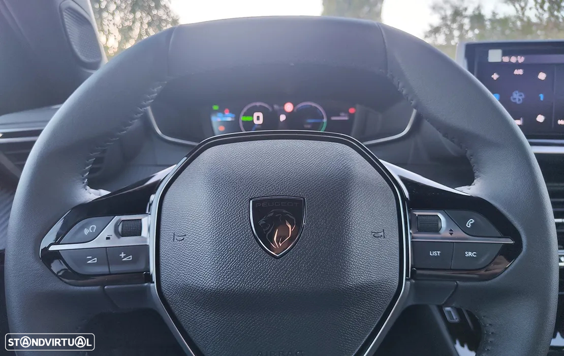 Peugeot e-2008 54 kWh Allure - 17