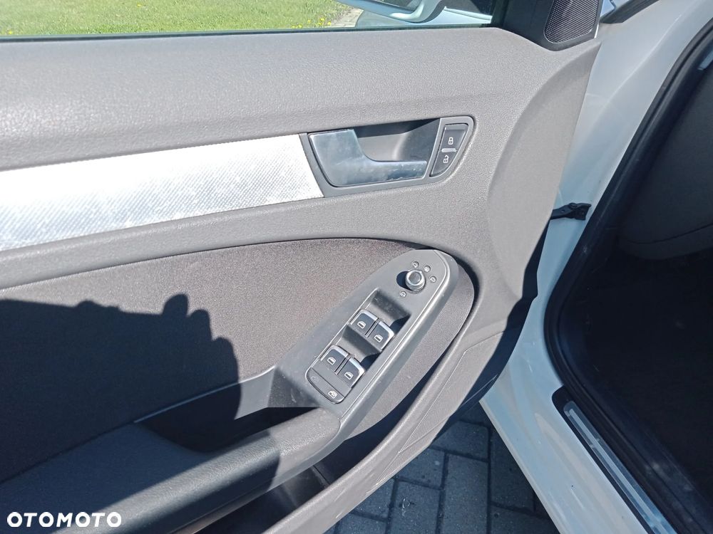 Audi A4 Avant 2.0 TDI DPF quattro S tronic Ambition - 16