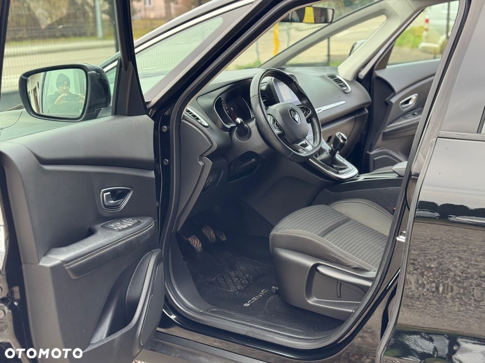 Renault Scenic BLUE dCi 120 LIMITED - 29