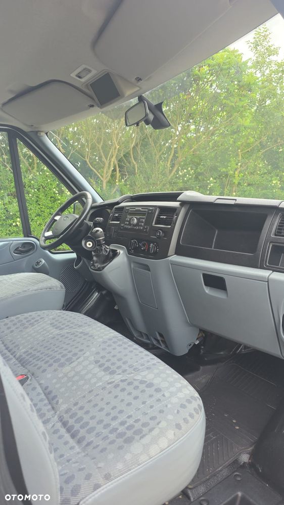 Ford Transit - 25