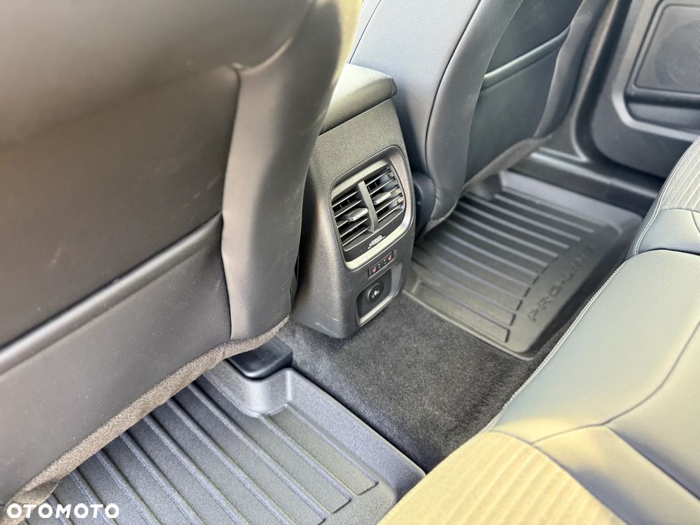 Ford Kuga 2.5P PHEV FWD Titanium X - 15