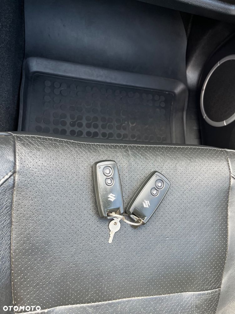 Suzuki Grand Vitara 1.9 DDiS Premium EU5 - 30