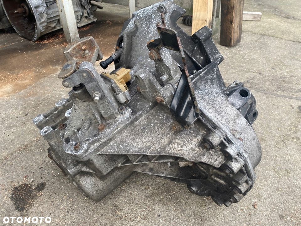 Transit 2,2 TDCI MK7 skrzynia 6C1R-7002-AB - 4