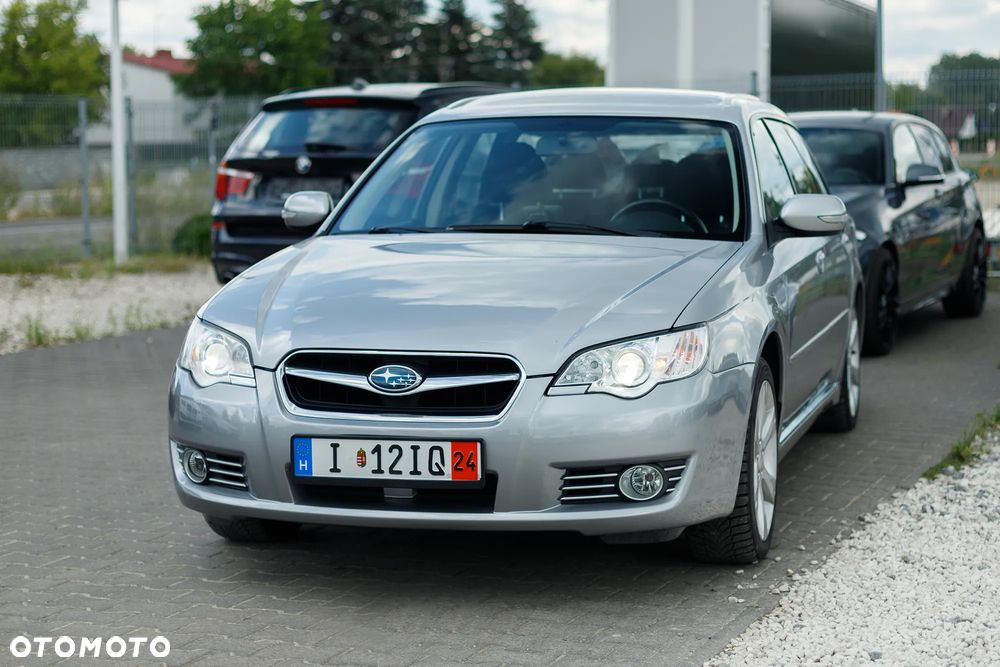 Subaru Legacy Kombi 3.0R Automatik - 13