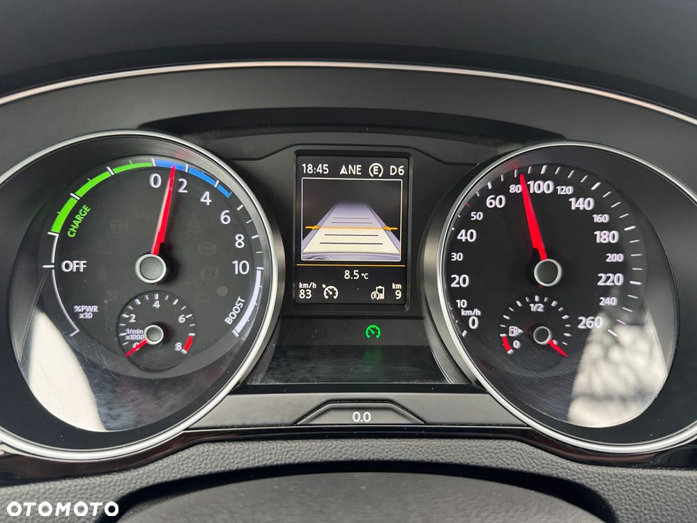 Volkswagen Passat ver-1-4-tsi-plug--in-hybrid-gte-dsg - 24