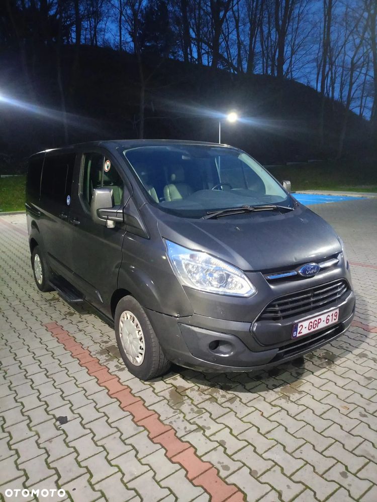 Ford Tourneo Custom - 3