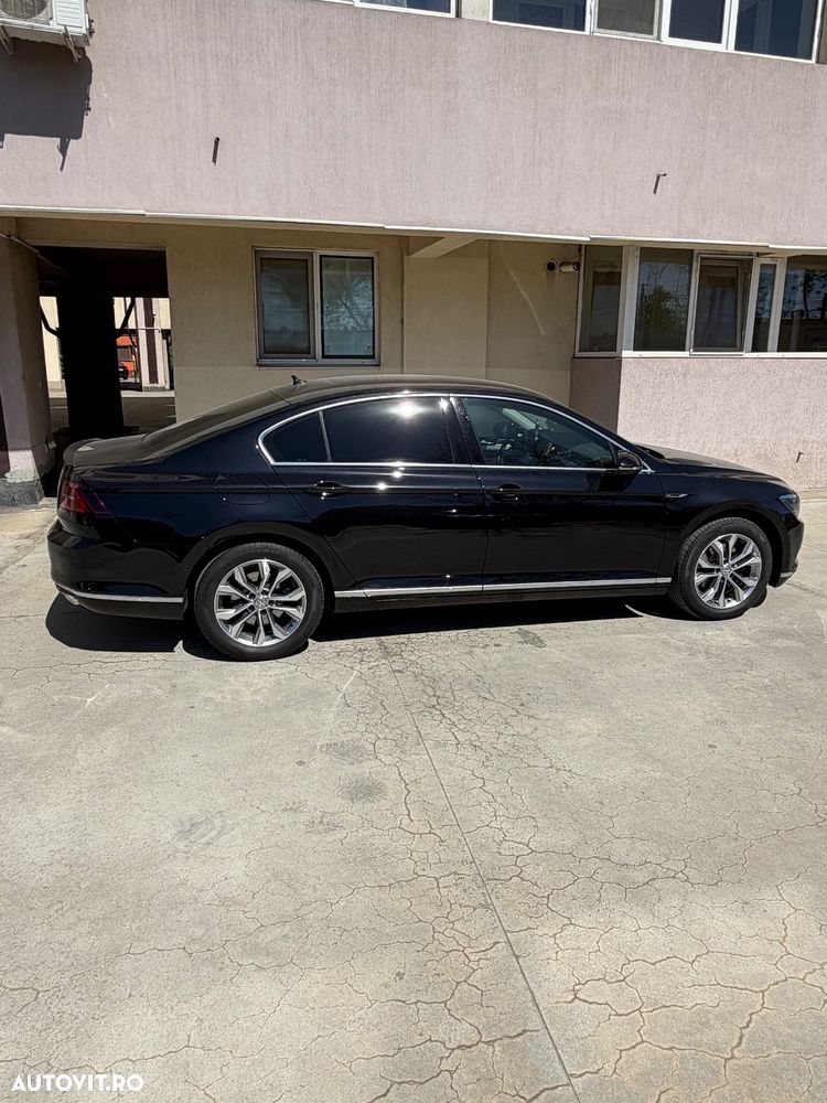 Volkswagen Passat 2.0 TDI DSG Highline - 8