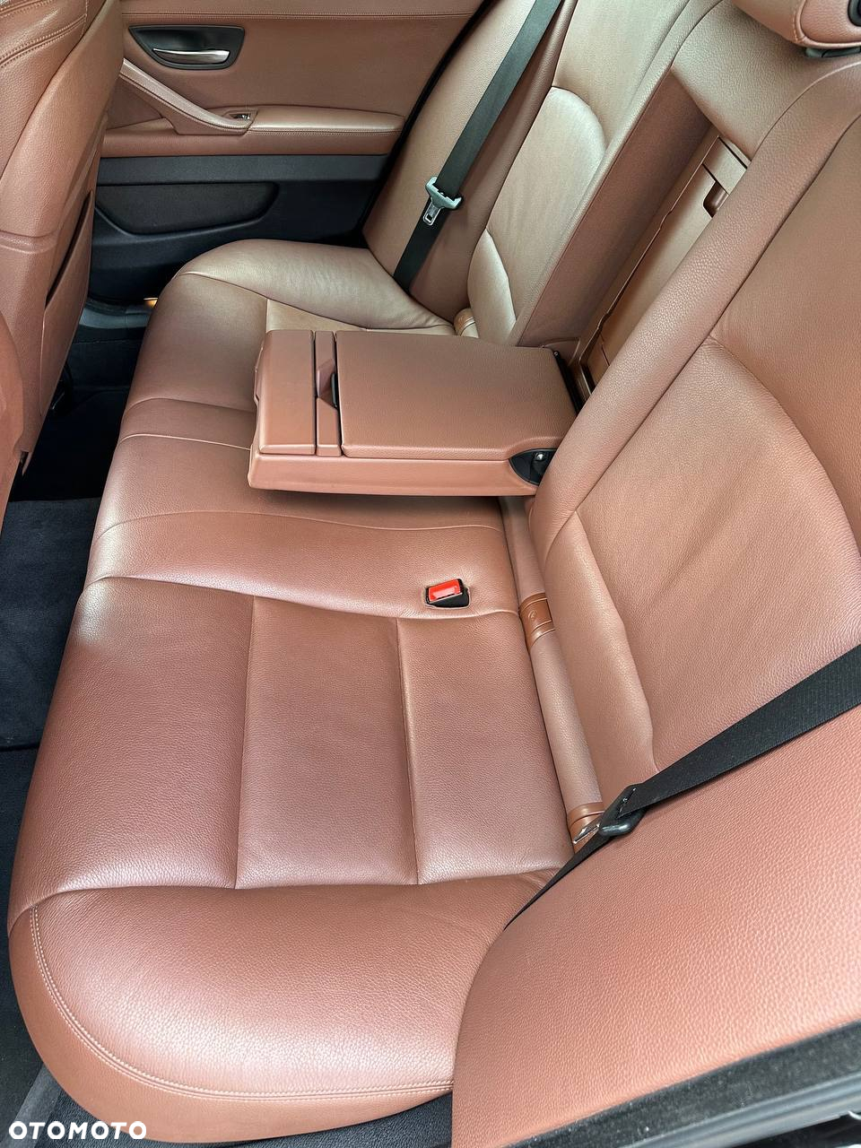 BMW Seria 5 528i xDrive Luxury Line - 23