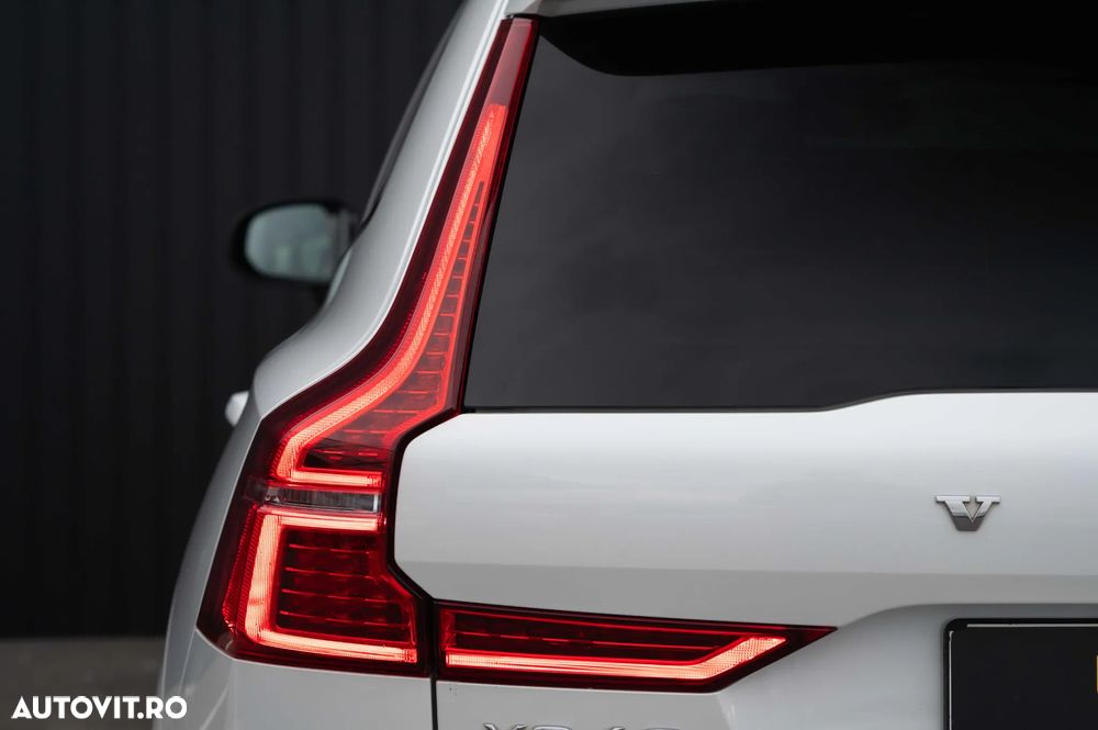 Volvo XC 60 T6 AWD Recharge Geartronic RDesign - 12