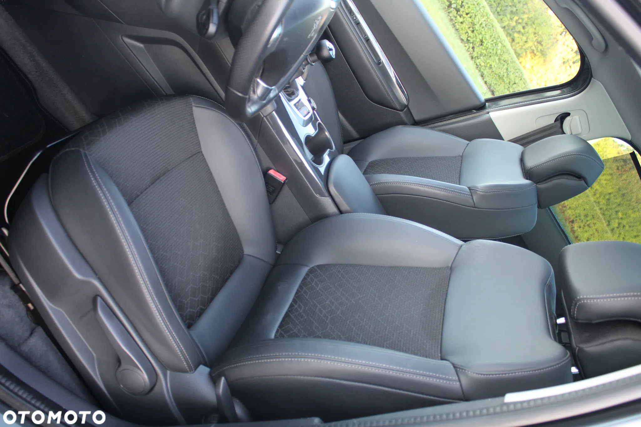 Peugeot 3008 1.2 PureTech Allure Pack S&S - 29