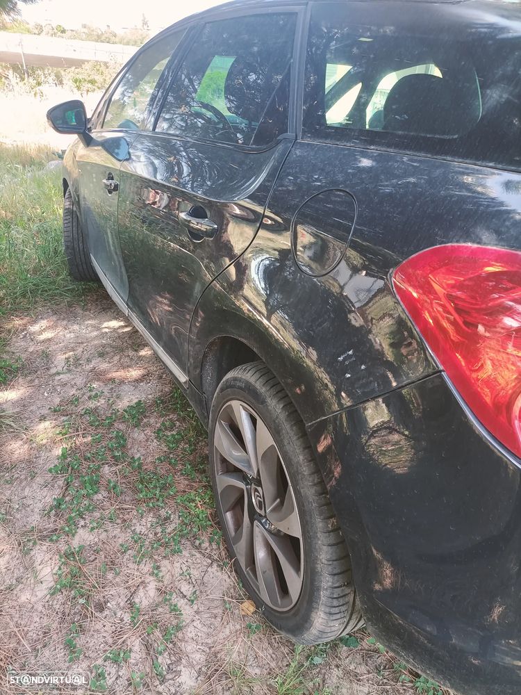 Citroën DS5 2.0 HDi Hybrid4 So Chic CMP6 - 15