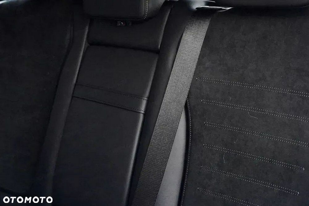 Mercedes-Benz GLC - 13