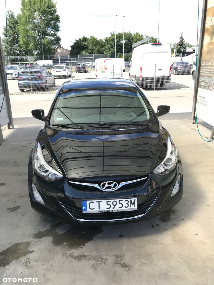 Hyundai Elantra 1.6 Classic + - 13