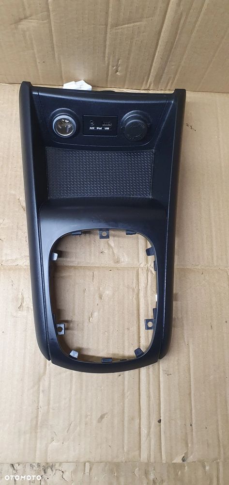 Tunel środkowy osłona tunelu USB AUX Hyundai I30 I 84651-2R041 - 1