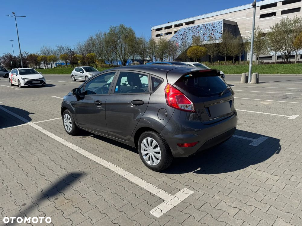 Ford Fiesta - 2