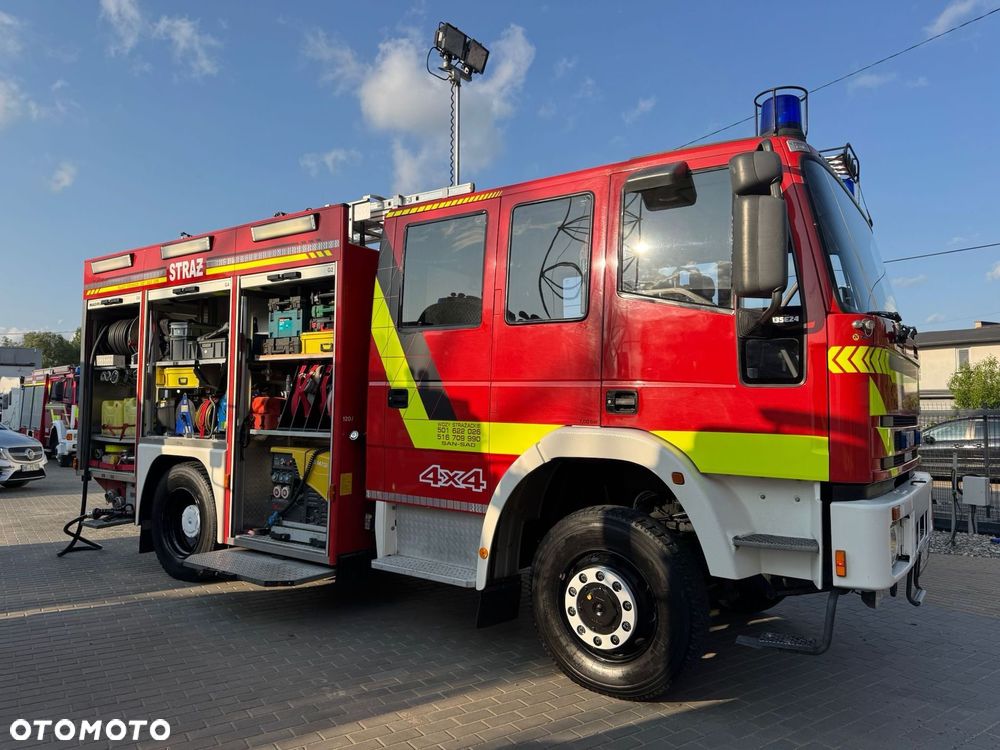 Iveco Straż pożarna | Pojazd pożarniczy | Wóz strażacki IVECO MAGIRUS 4x4 | CNBOP | 3000 l wody | blokady mostów | maszt oświetleniowy 360° - 3