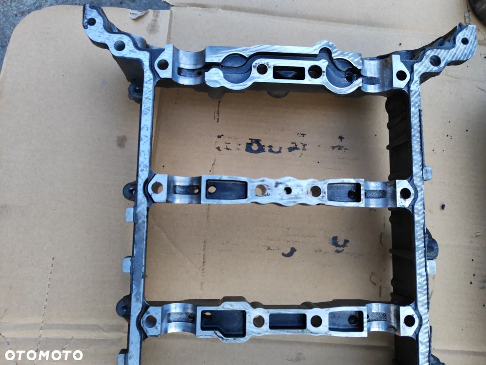 Głowica z wałkami kompletna z silnika 2.2 HDI Euro 5 do Peuget Boxer / Citroen Jumper II 11-16r / Ford Transit Mk7 - 10