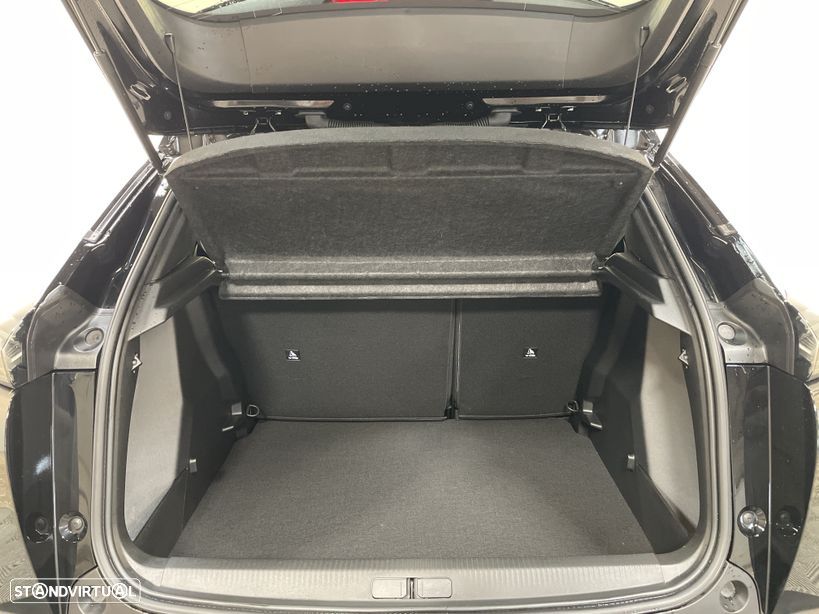 Peugeot 2008 1.2 PureTech Allure Pack - 24