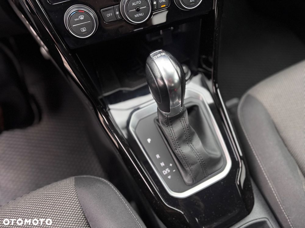 Volkswagen T-Roc 1.5 TSI OPF DSG R-Line - 23