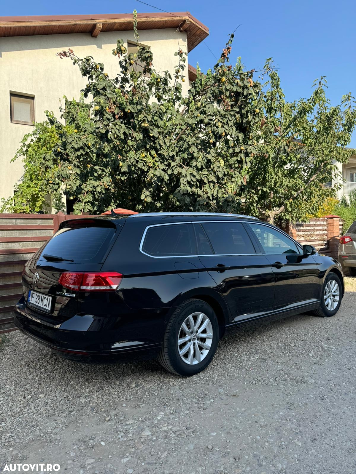 Volkswagen Passat 2.0 TDI DSG Comfortline - 4