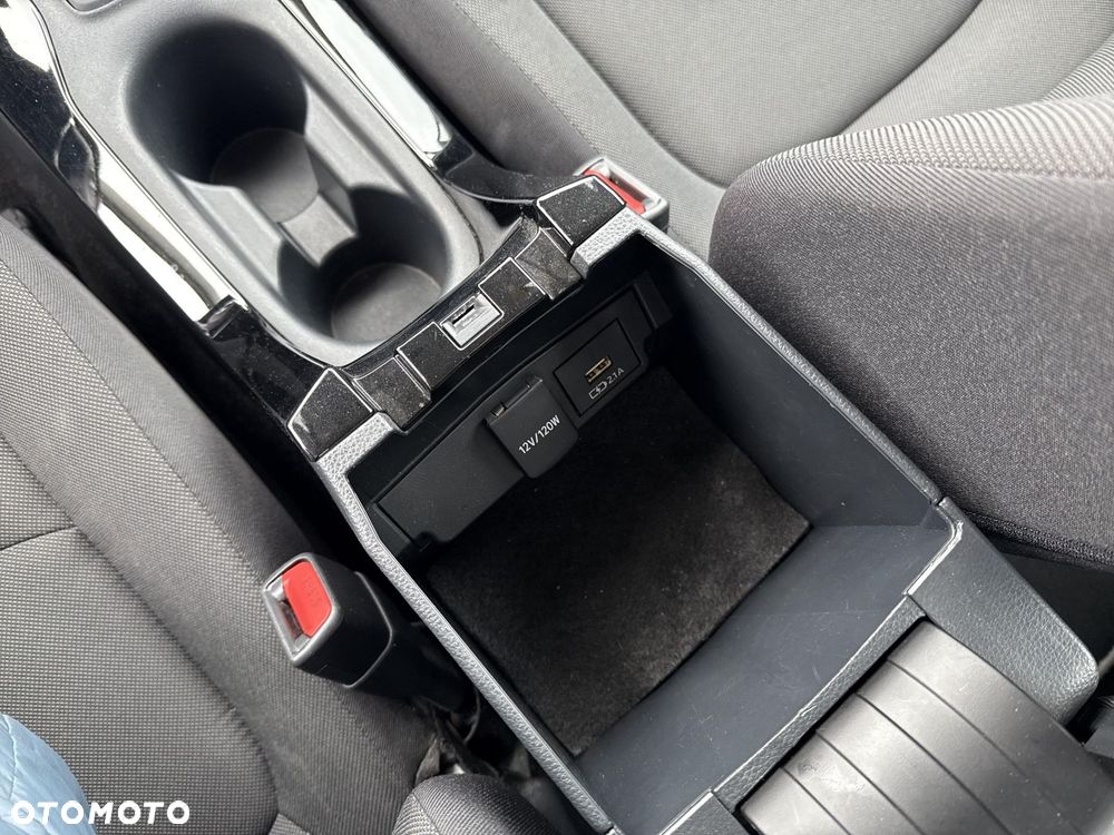 Toyota Corolla 1.8 Hybrid Comfort - 23