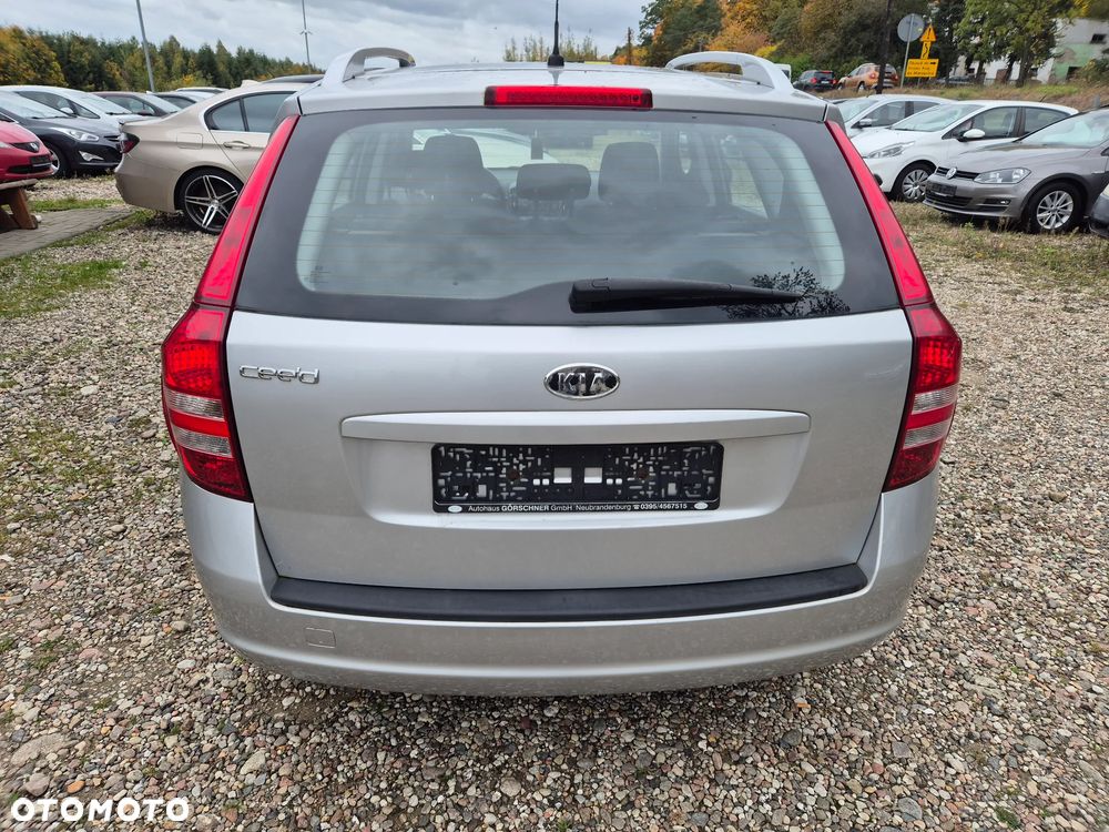 Kia Ceed - 5