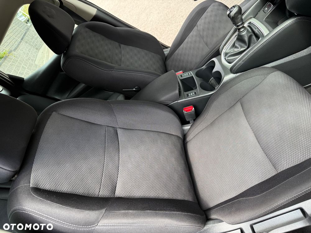 Nissan Qashqai 1.2 DIG-T Acenta EU6 - 24