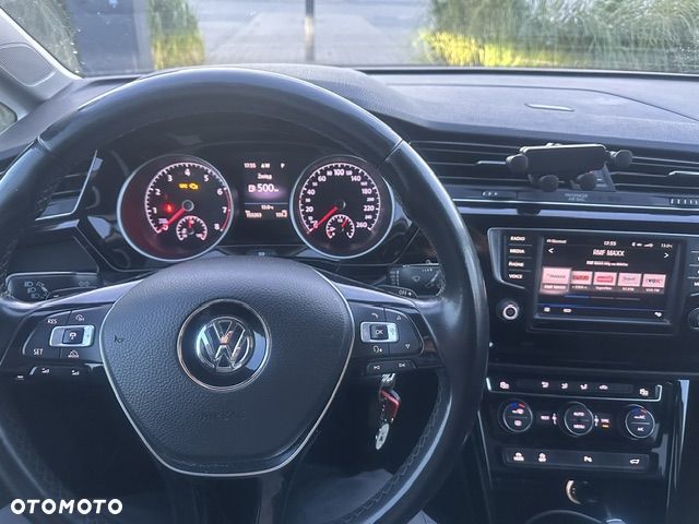 Volkswagen Touran 2016 photo 2