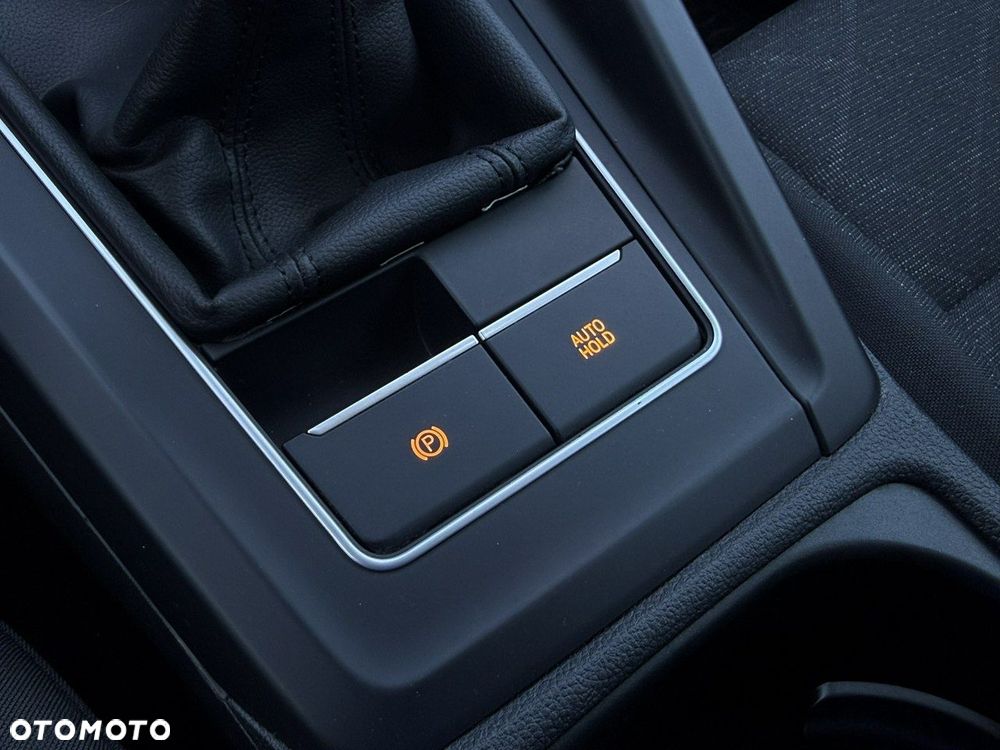 Volkswagen Golf 1.5 TSI EVO Life - 32