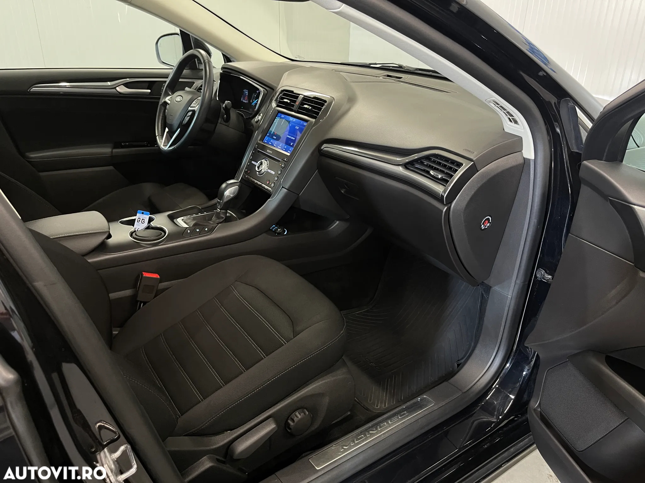 Ford Mondeo 2.0 HEV Titanium - 9