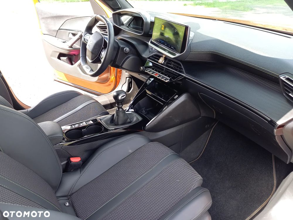 Peugeot 2008 1.2 PureTech GT Line S&S - 23