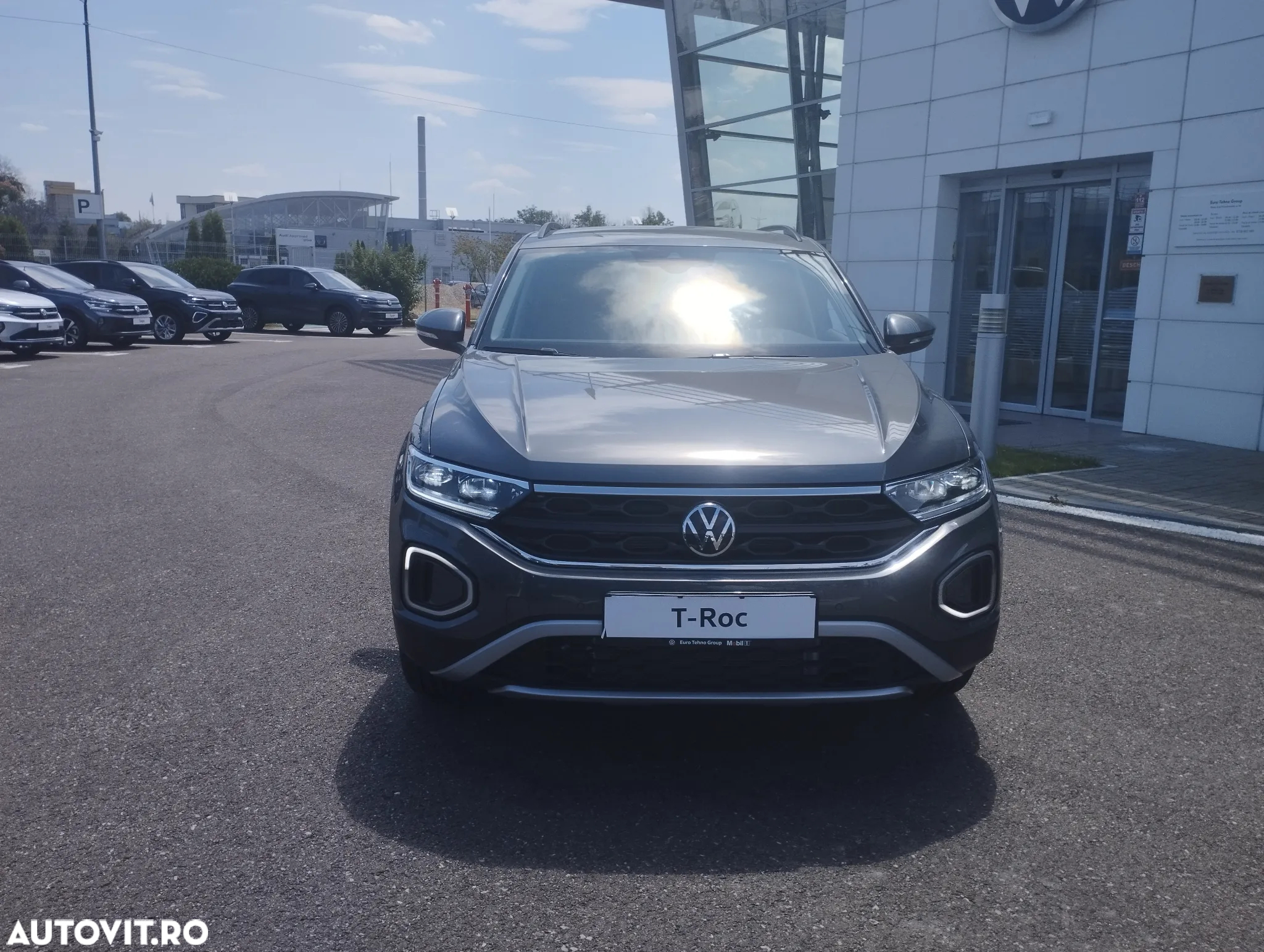 Volkswagen T-ROC 1.5 TSI DSG Life - 2