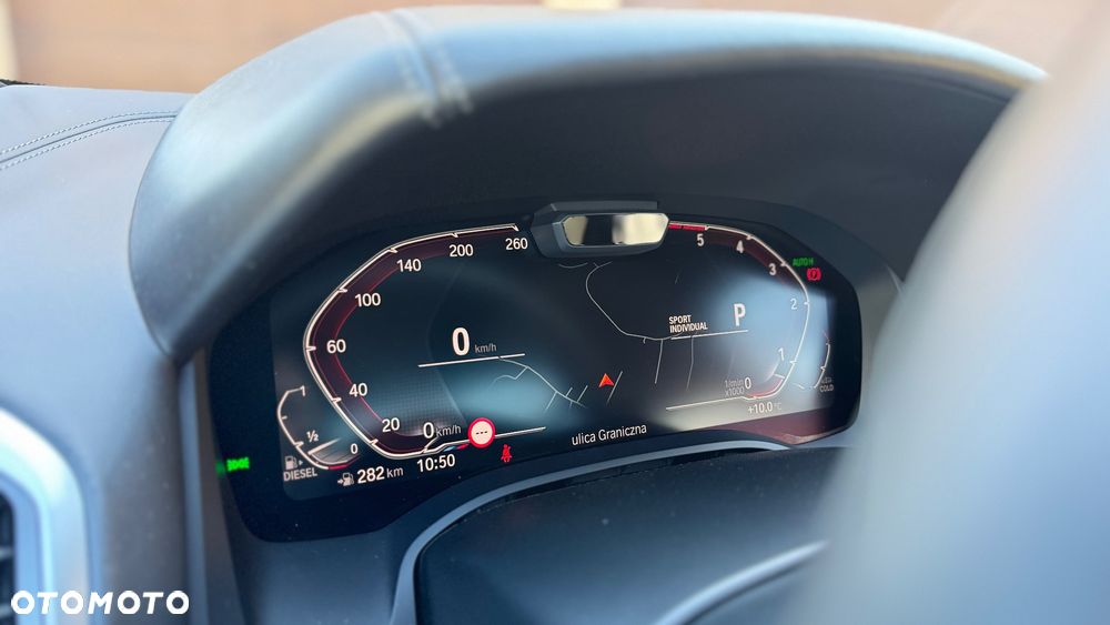 BMW Seria 8 - 18