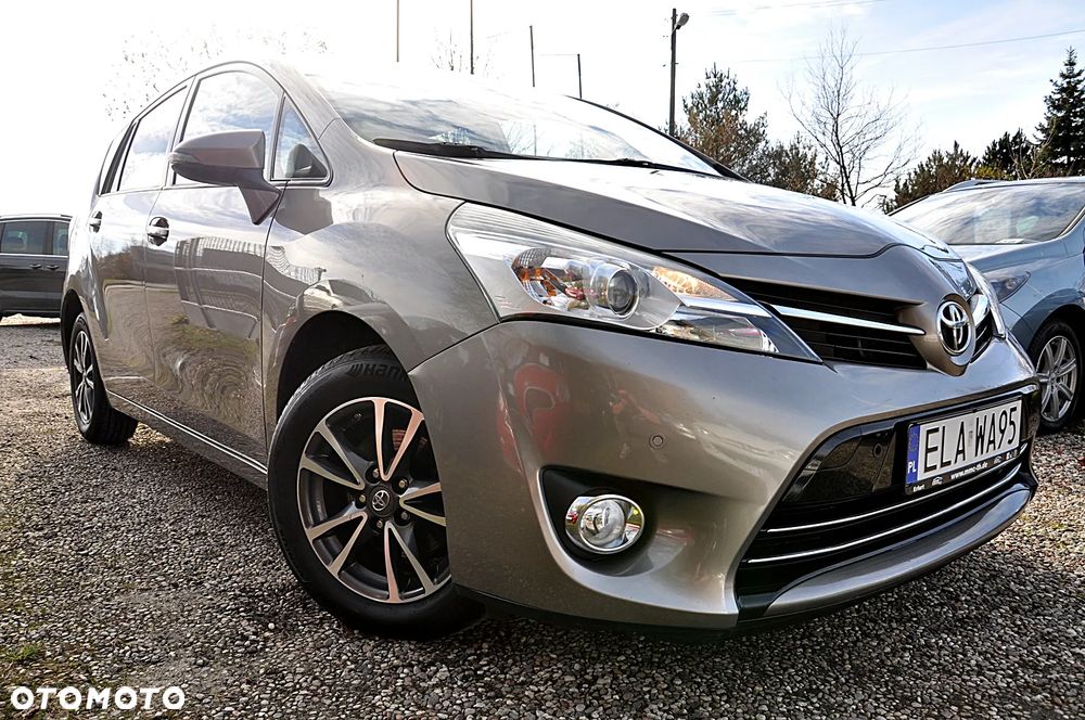 Toyota Verso 1.8 Premium - 4