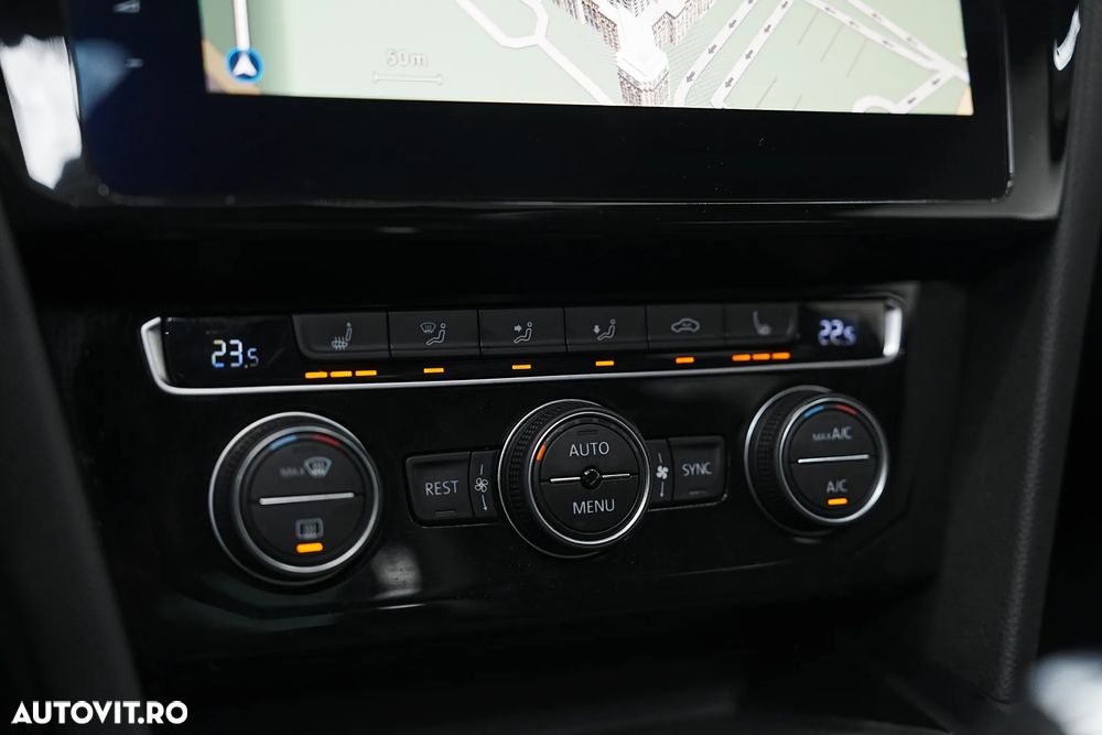 Volkswagen Passat 1.5 TSI ACT DSG R-Line - 39