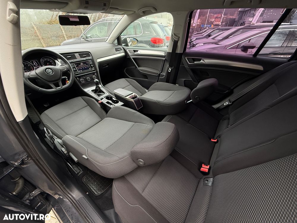 Volkswagen Golf 1.0 TSI (BlueMotion Technology) Comfortline - 24