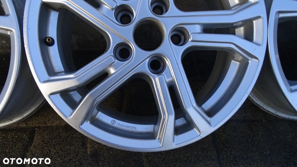 BROCK ALLOY WHEELS TOYOTA 7Jx16H2 ET40 5x114.3 - felgi - 5