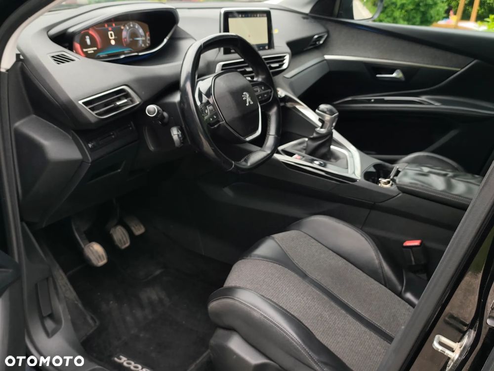 Peugeot 3008 PureTech 130 Stop & Start GPF Allure - 21