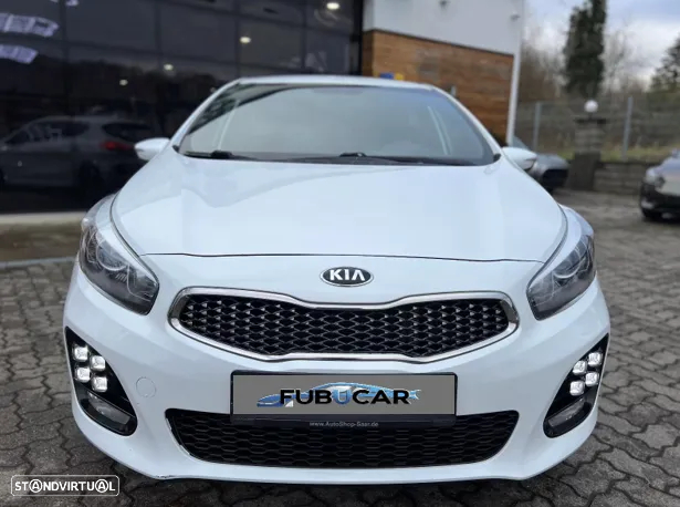 Kia Ceed 1.6 CRDi GT Line - 4