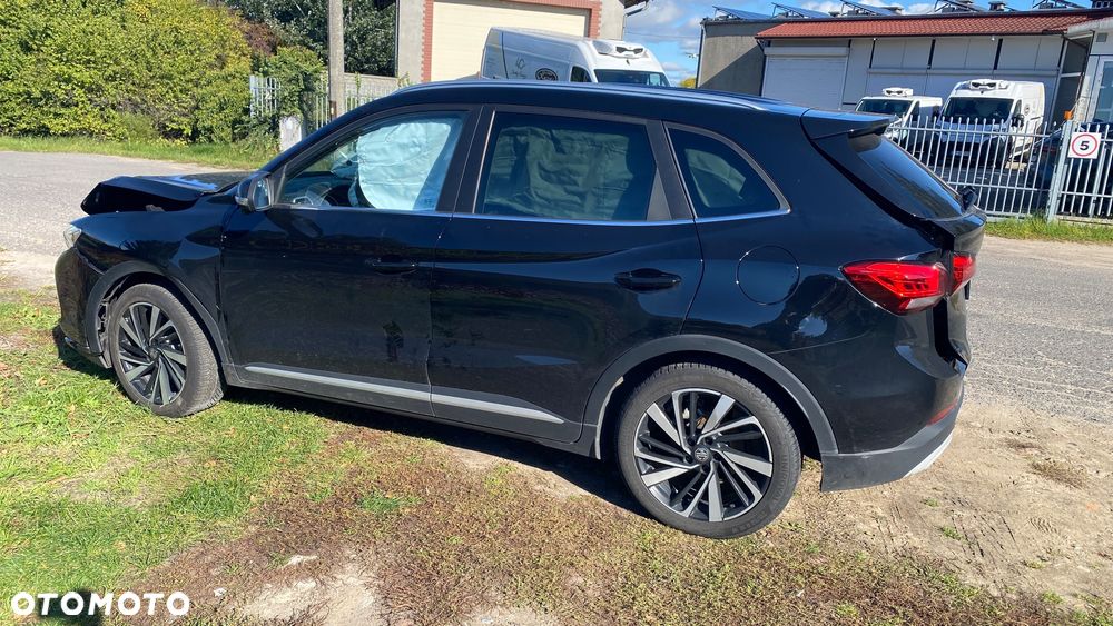 MG ZS Hybrid+ - 11