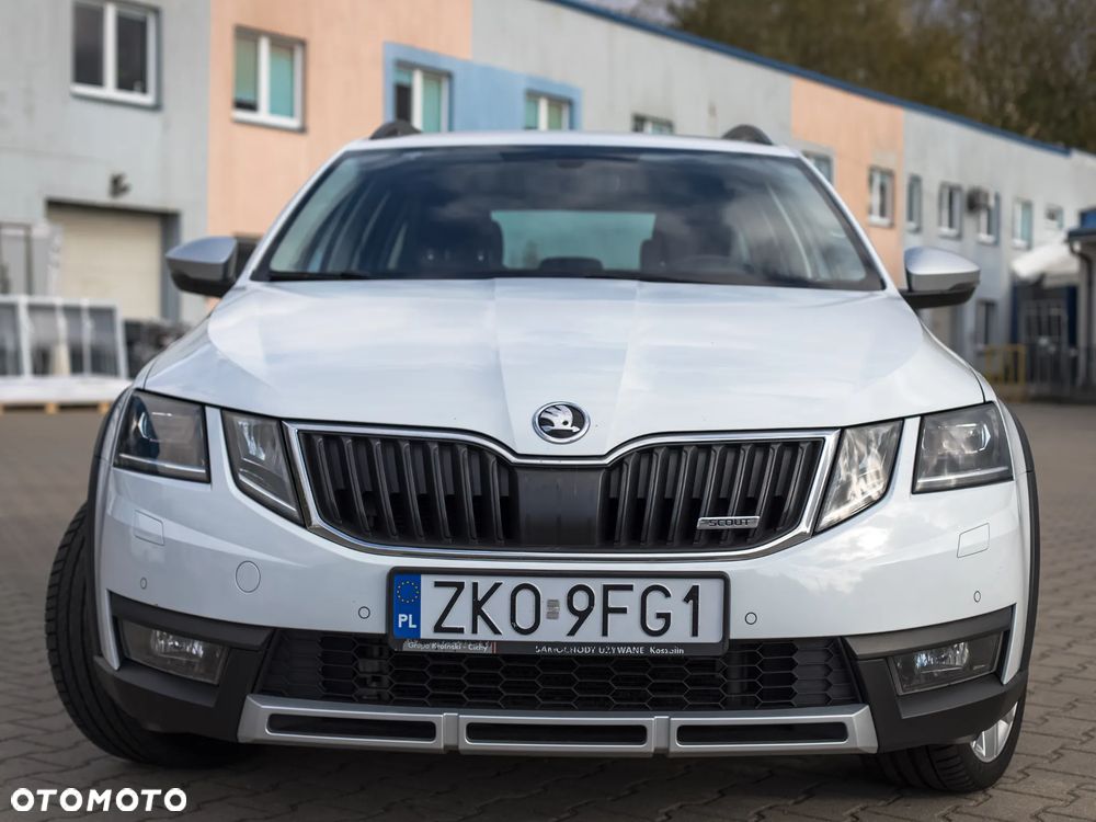 Skoda Octavia Scout 2.0 TDI 4x4 DSG - 20
