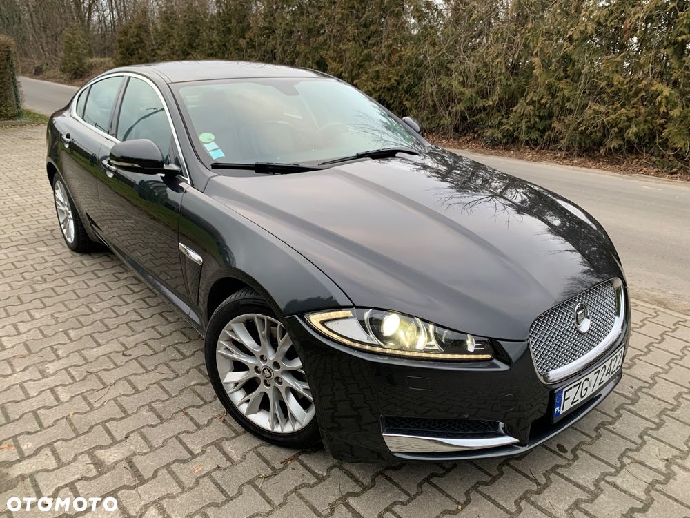 Jaguar XF 2.2 D Premium Luxury - 7