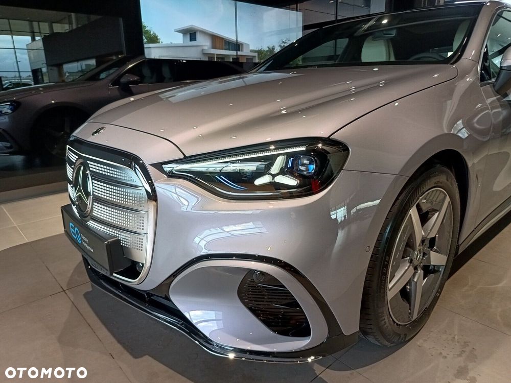 Mercedes-Benz C-Class 2026 photo 4